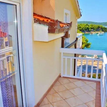 Apartment In With Sea View, Balcony, Air Conditioning, Wi-fi Trogir