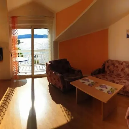 In With Sea View, Balcony, Air Conditioning, Wi-fi * Trogir