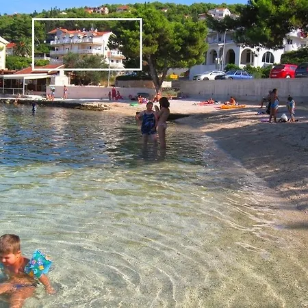 In With Sea View, Balcony, Air Conditioning, Wi-fi Apartment Trogir