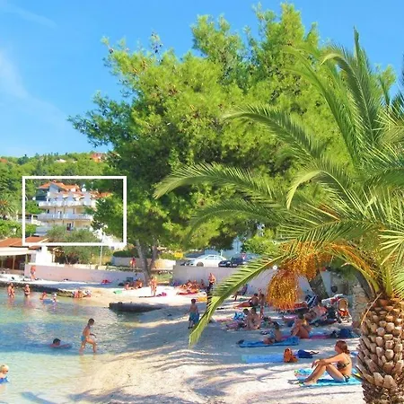 In With Sea View, Balcony, Air Conditioning, Wi-fi Trogir