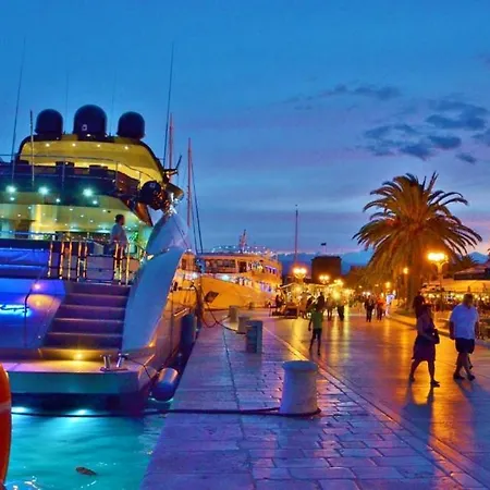 In With Sea View, Balcony, Air Conditioning, Wi-fi *