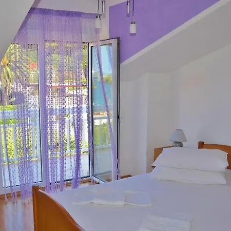 In With Sea View, Balcony, Air Conditioning, Wi-fi Apartment *